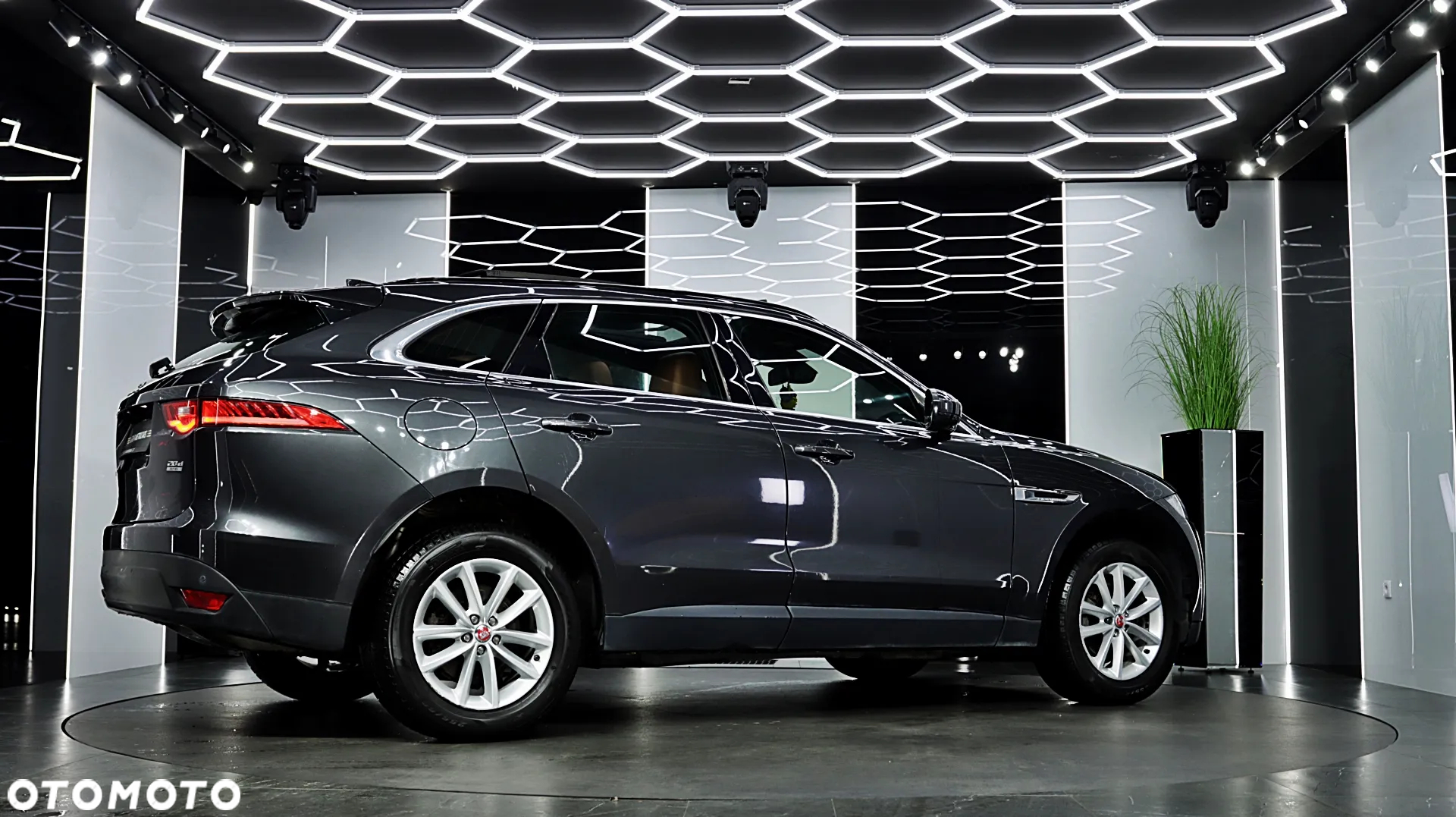 Jaguar F-Pace 2.0 i4D AWD Prestige - 10