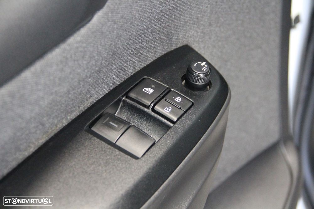 Toyota Yaris 1.5 HDF Comfort - 6