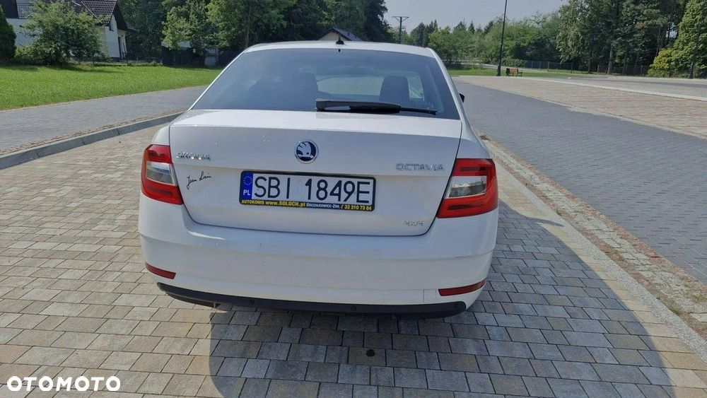 Skoda Octavia 2.0 TDI 4x4 Clever DSG - 8