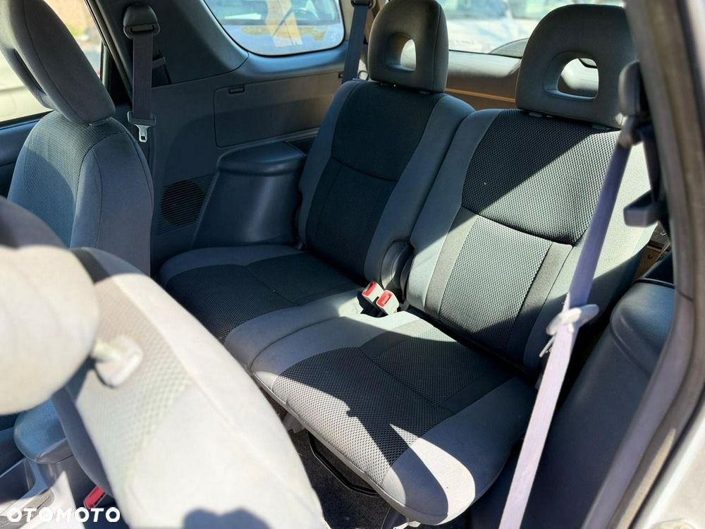 Toyota RAV4 - 6