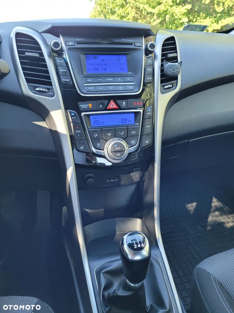 Hyundai i30 blue 1.6 CRDi Classic - 14