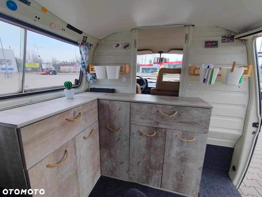 Volkswagen Transporter - 23