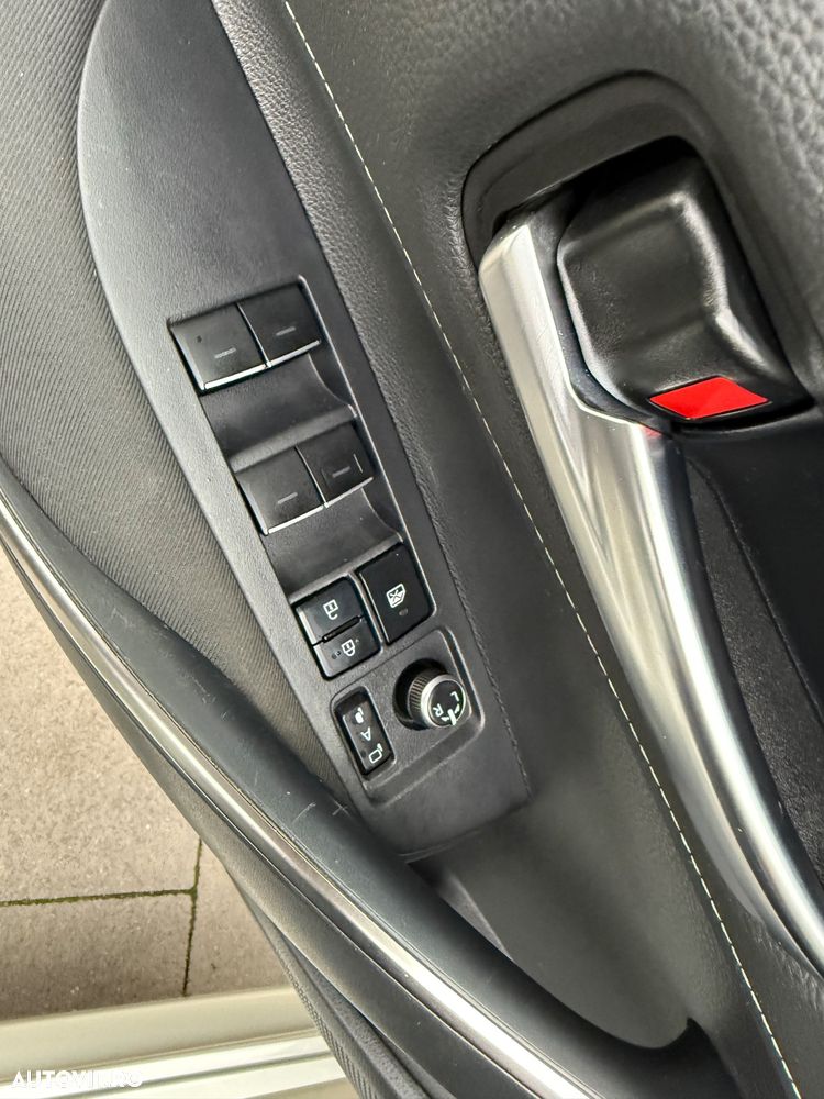 Toyota Corolla 2.0 Hybrid Touring Sports Lounge - 26