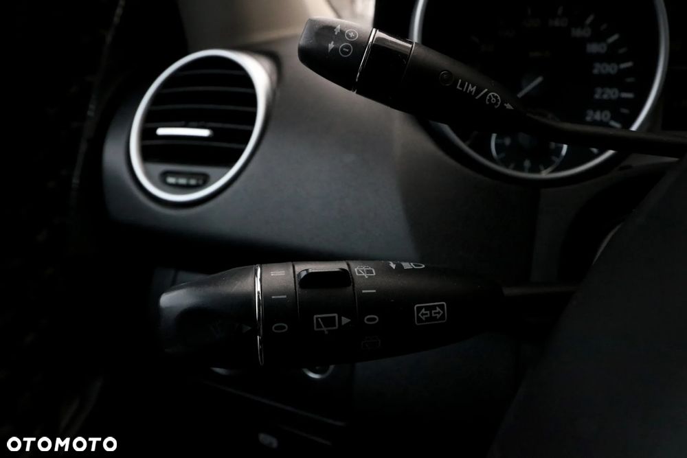 Mercedes-Benz ML - 19