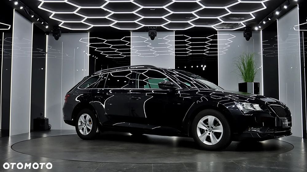 Skoda Superb 2.0 TDI Ambition DSG - 10