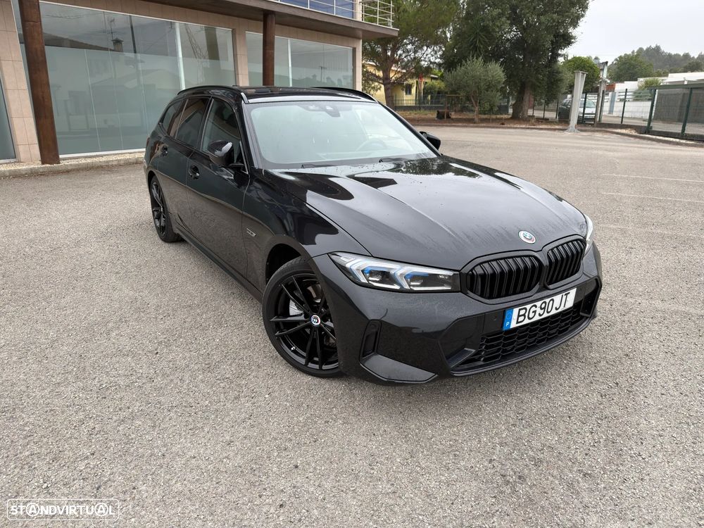 BMW 330 e Pack 50 anos M Auto - 1