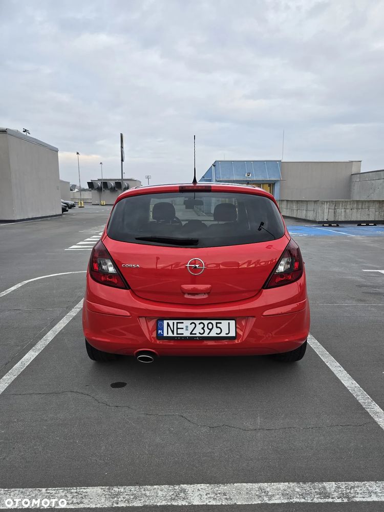 Opel Corsa 1.4 16V Sport - 4