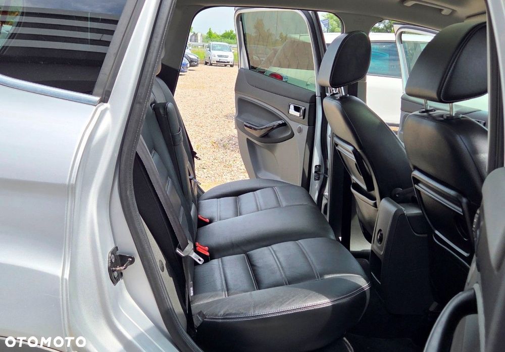 Ford Kuga - 34