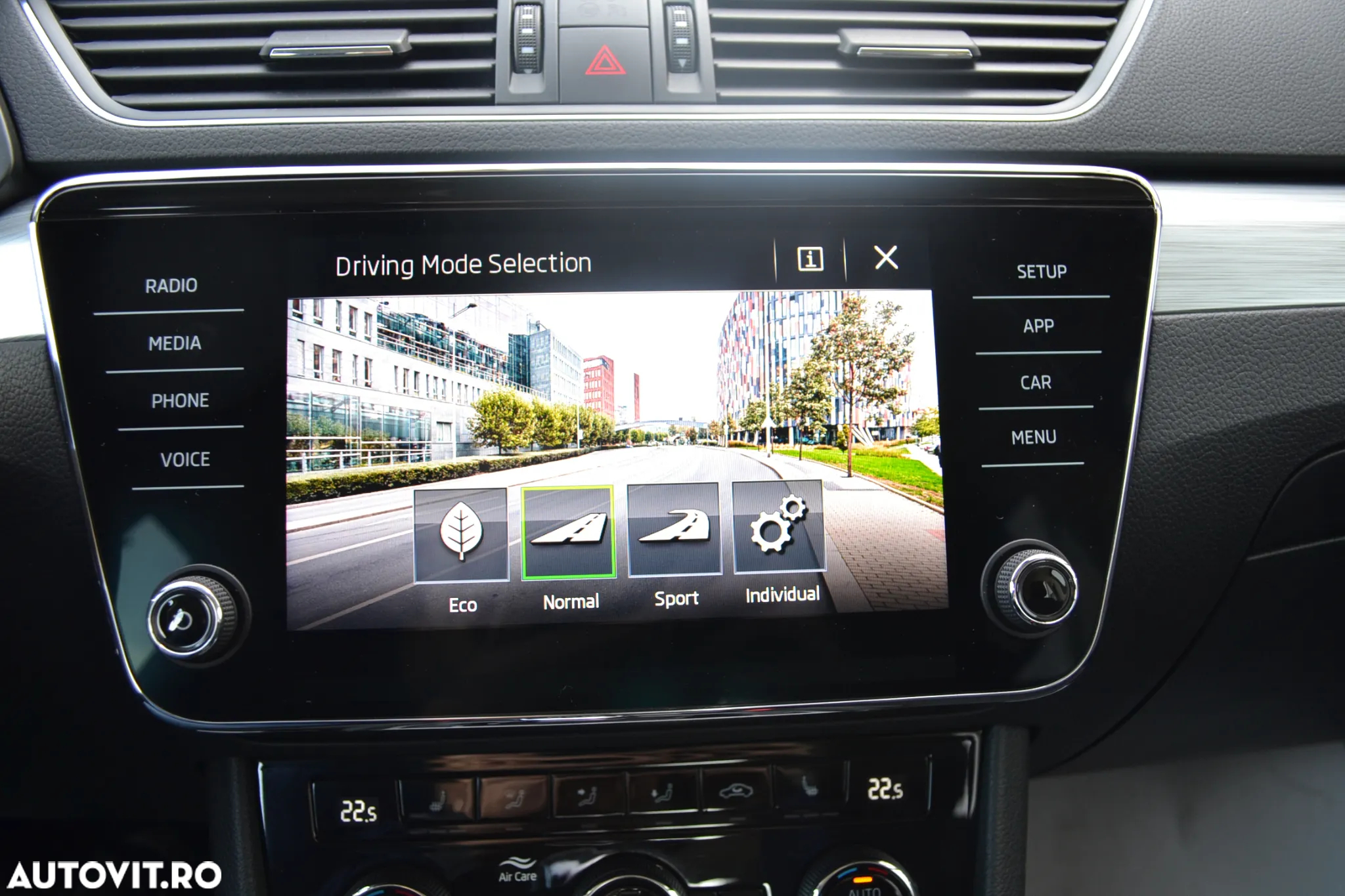 Skoda Superb 2.0 TDI 4X4 DSG Ambition - 27