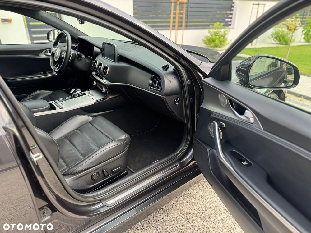 Kia Stinger 2.0 T-GDI GT Line - 25