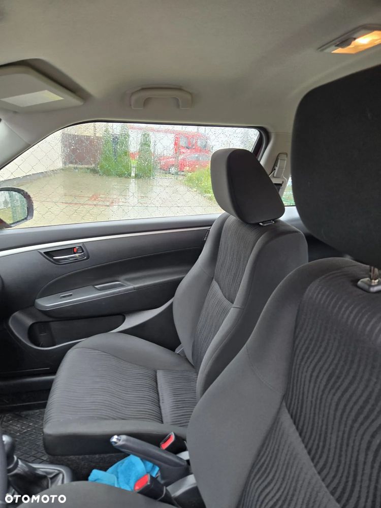 Suzuki Swift 1.2 Club - 4
