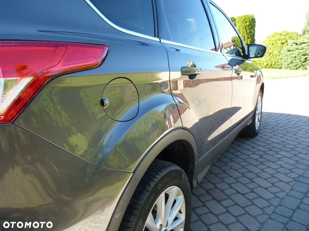 Ford Kuga 2.0 TDCi 2x4 Titanium - 13