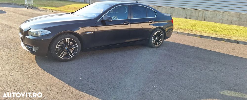BMW Seria 5 525d Aut. - 7
