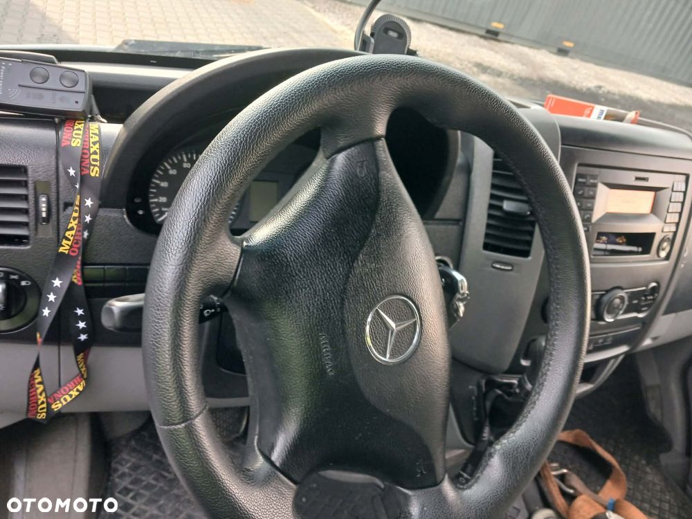 Mercedes-Benz Sprinter Salomon - 16