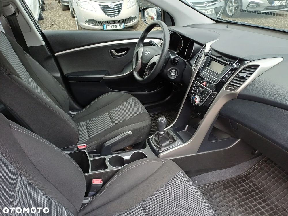 Hyundai i30 1.4 Classic + - 11