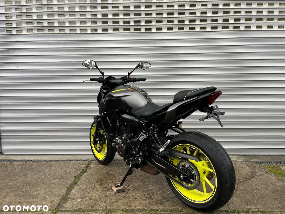 Yamaha MT - 16