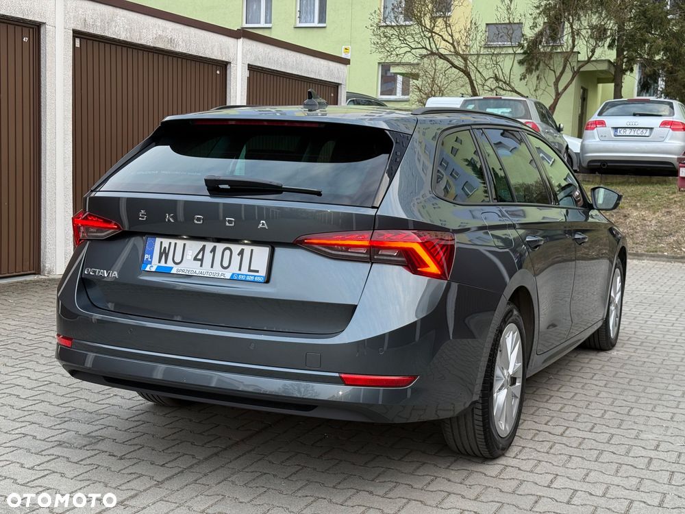 Skoda Octavia 2.0 TDI SCR Ambition DSG - 32