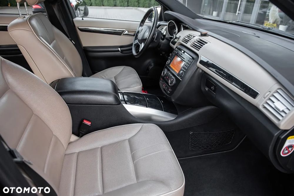 Mercedes-Benz Klasa R 350 CDI 4-Matic - 32