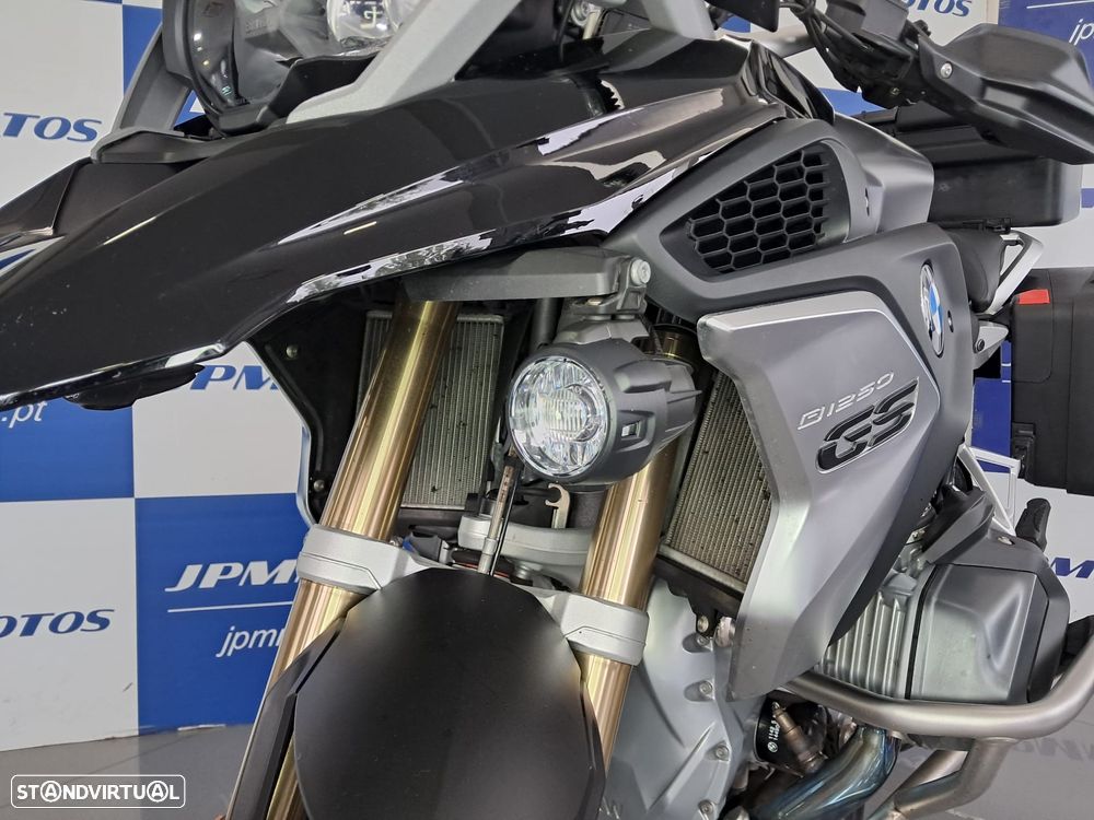BMW R 1250 GS TRIPLE BLACK - 9