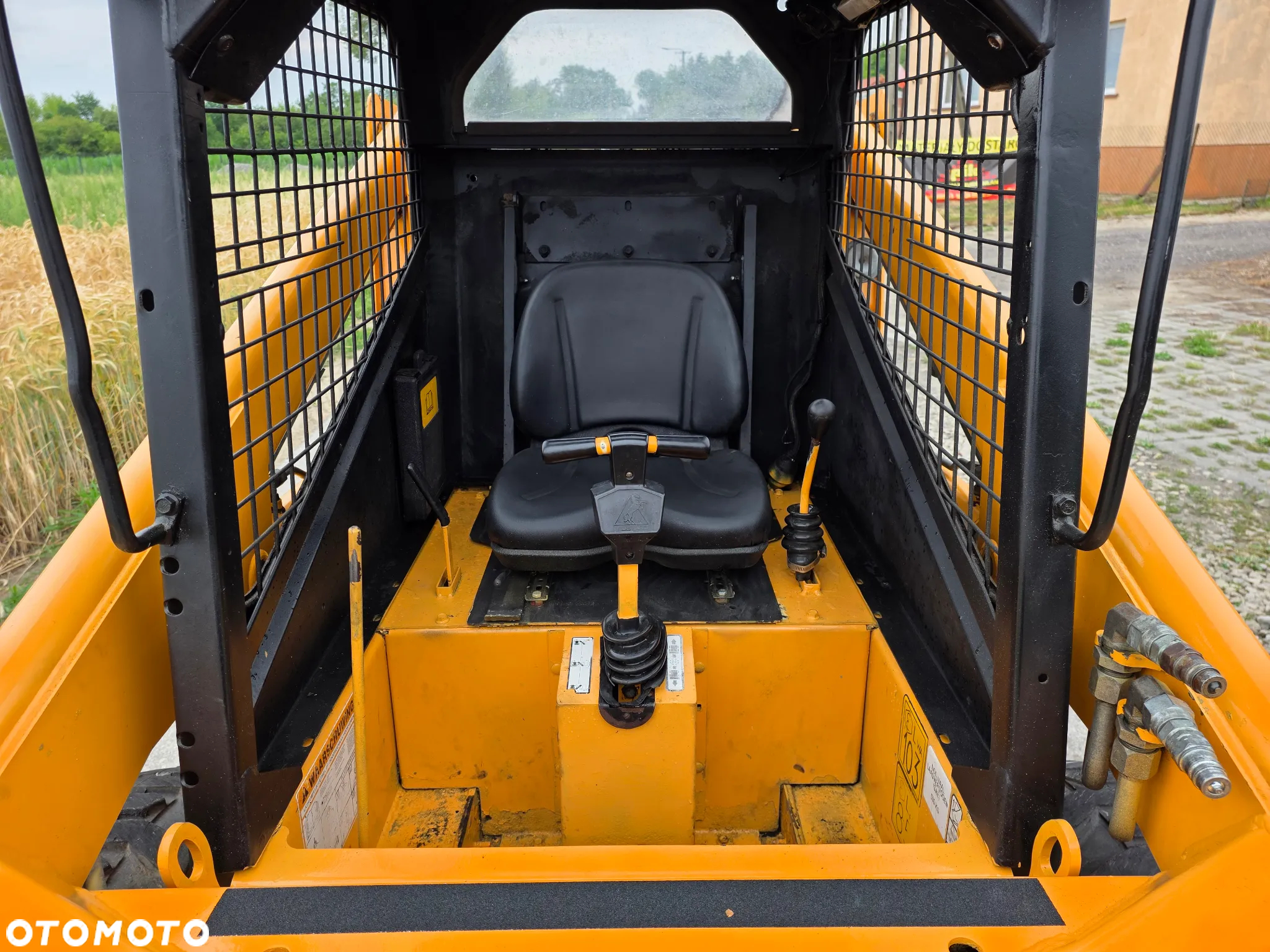 Bobcat Mustang 2040 - 8