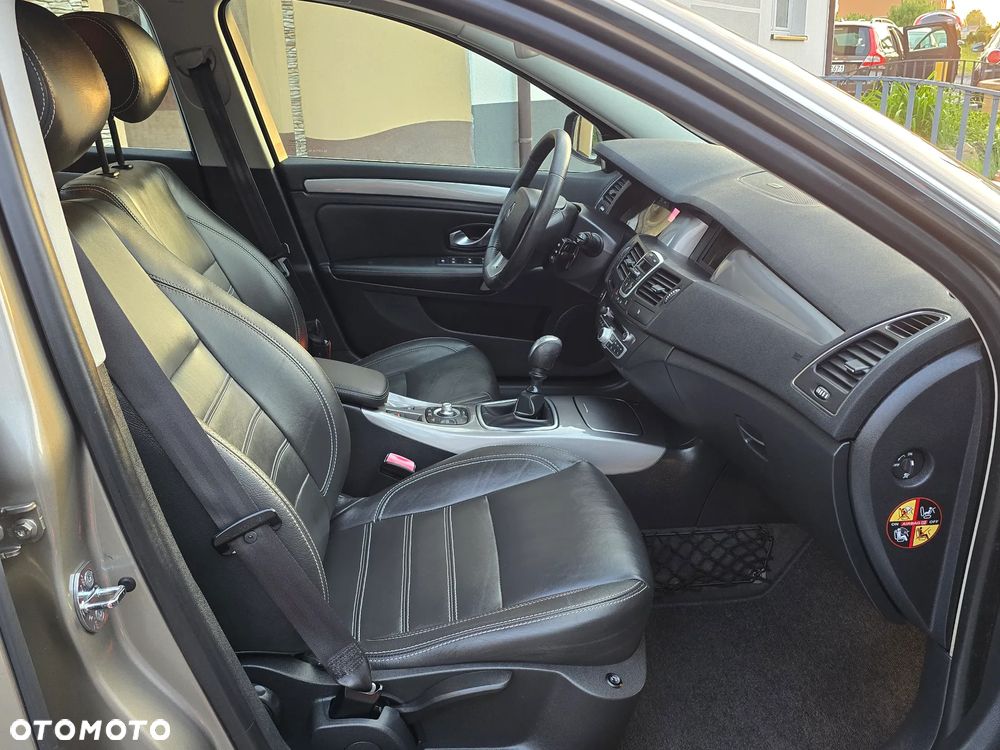 Renault Laguna 2.0 Bose Edition - 26