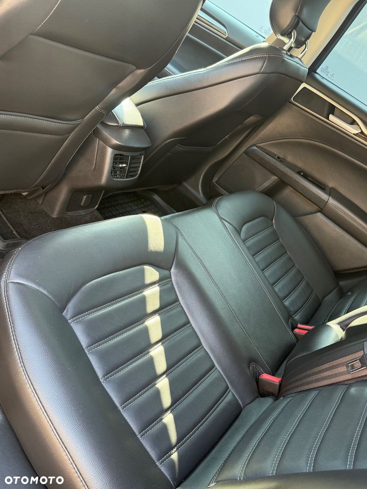 Ford Fusion ver-2-0-ecoboost-titanium - 11