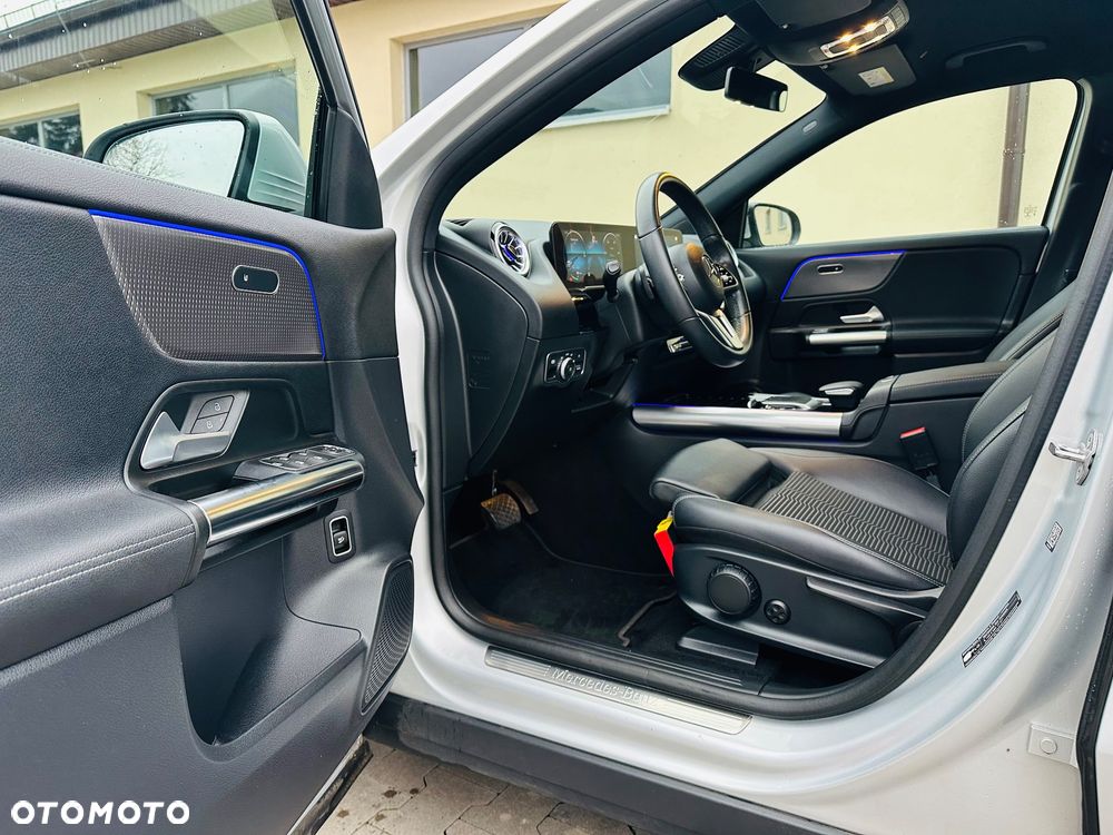 Mercedes-Benz EQA 250 - 13