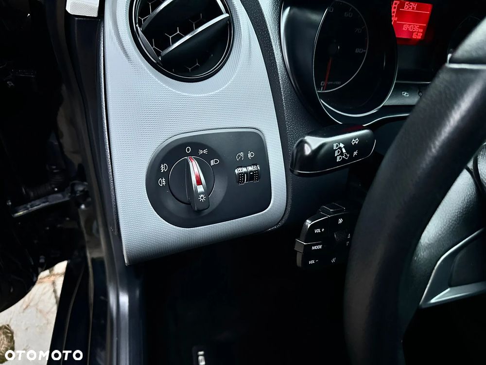 Seat Ibiza 1.4 16V Passion - 23