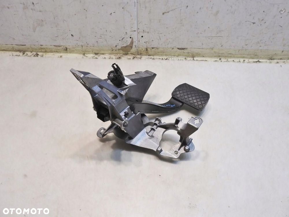 PEDAŁ HAMULCA AUTOMAT AUDI A6 C6 3.2 FSI 4F1723117A - 3