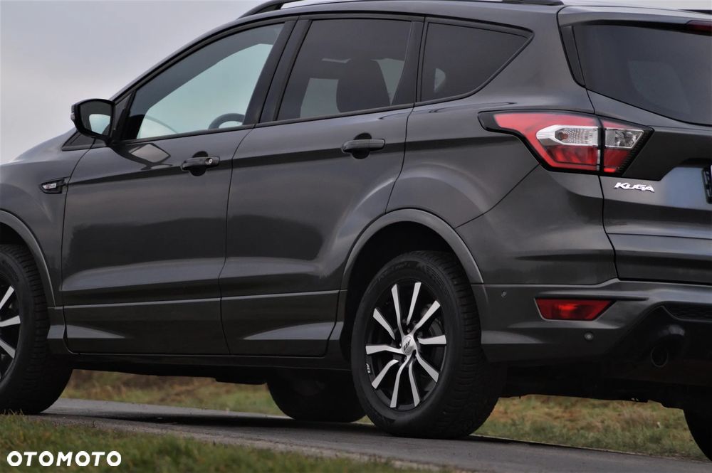 Ford Kuga - 12