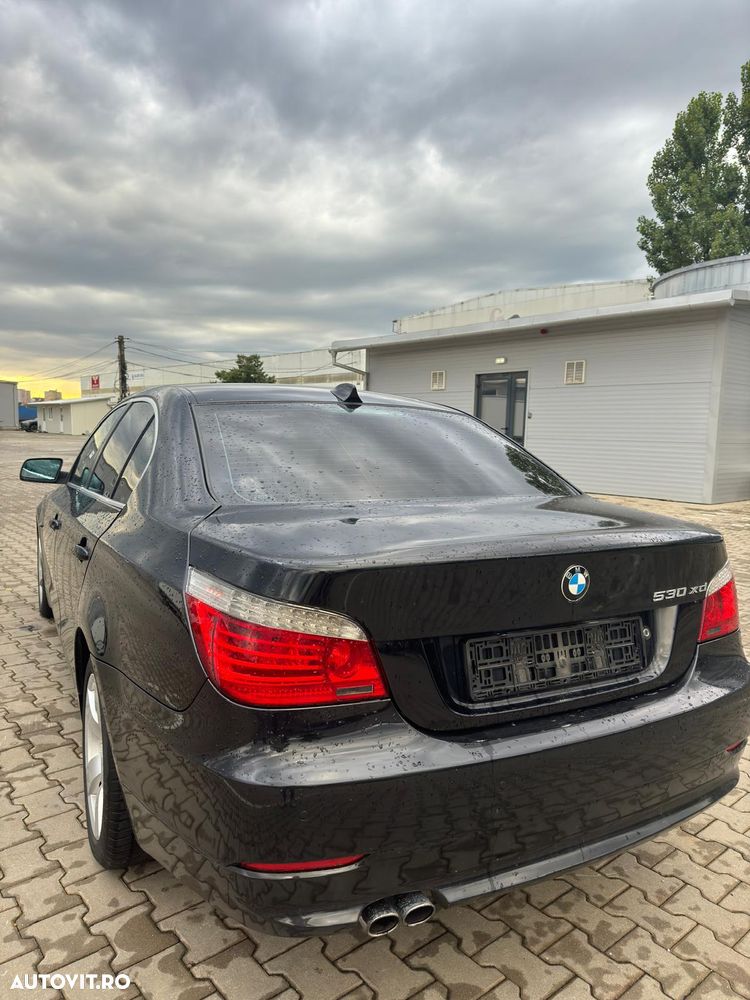 BMW Seria 5 530xd Aut. - 9