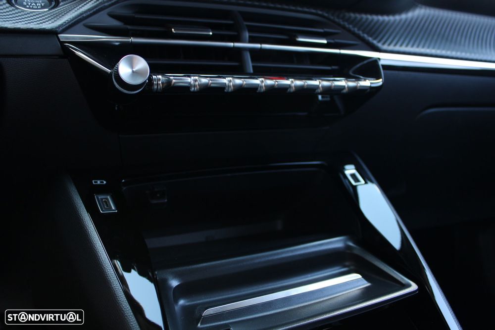 Peugeot e-2008 50 kWh Allure - 31