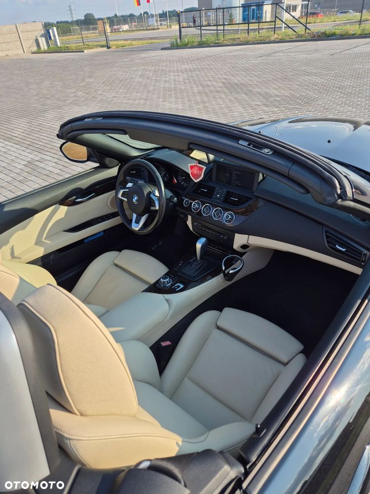 BMW Z4 sDrive30i - 12