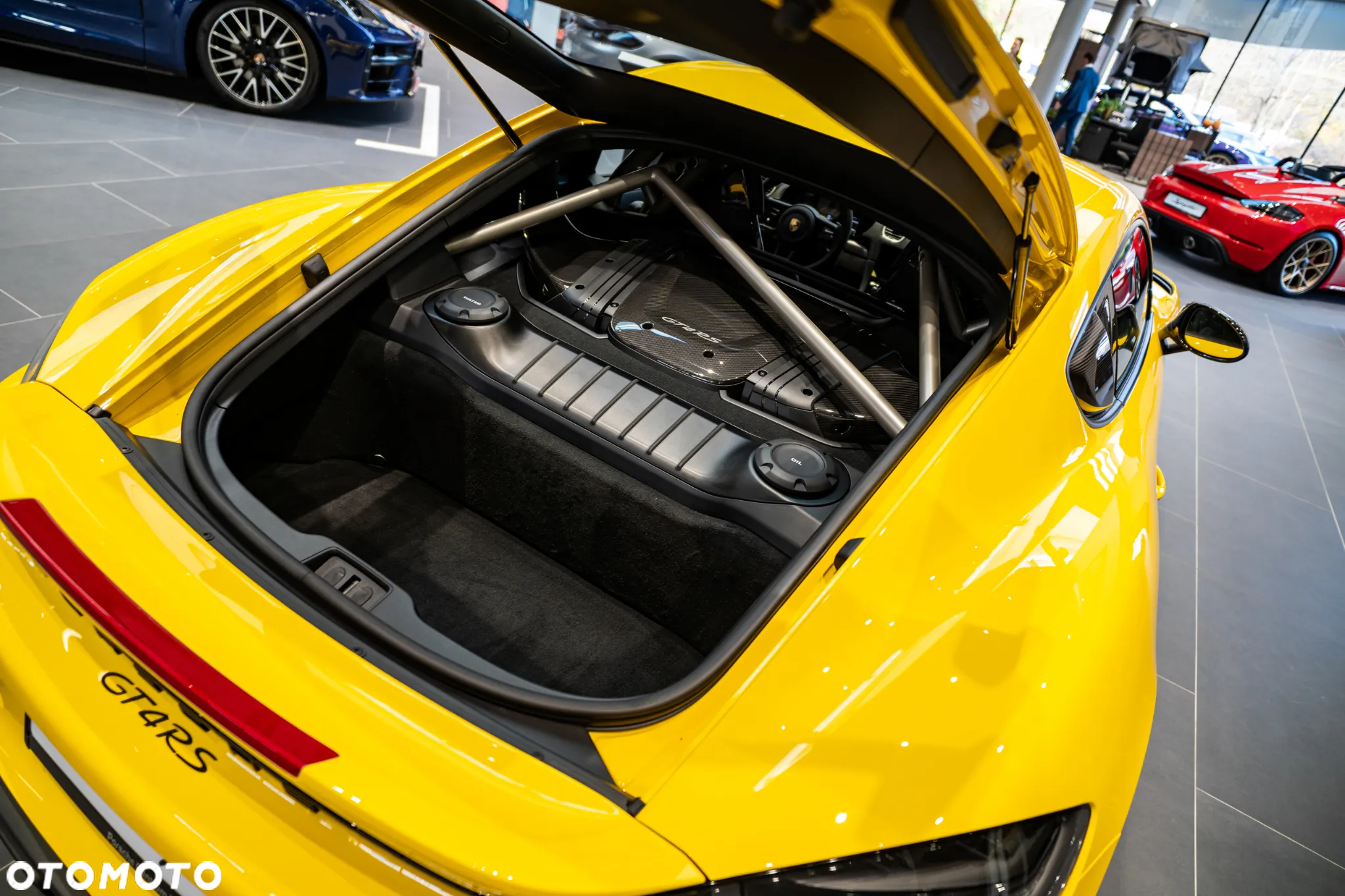 Porsche 718 Cayman GPF GT4 RS PDK - 8