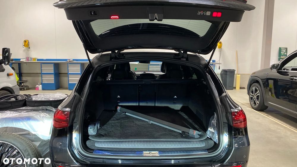Mercedes-Benz Klasa E 300 de PHEV 4-Matic AMG 9G-Tronic - 13