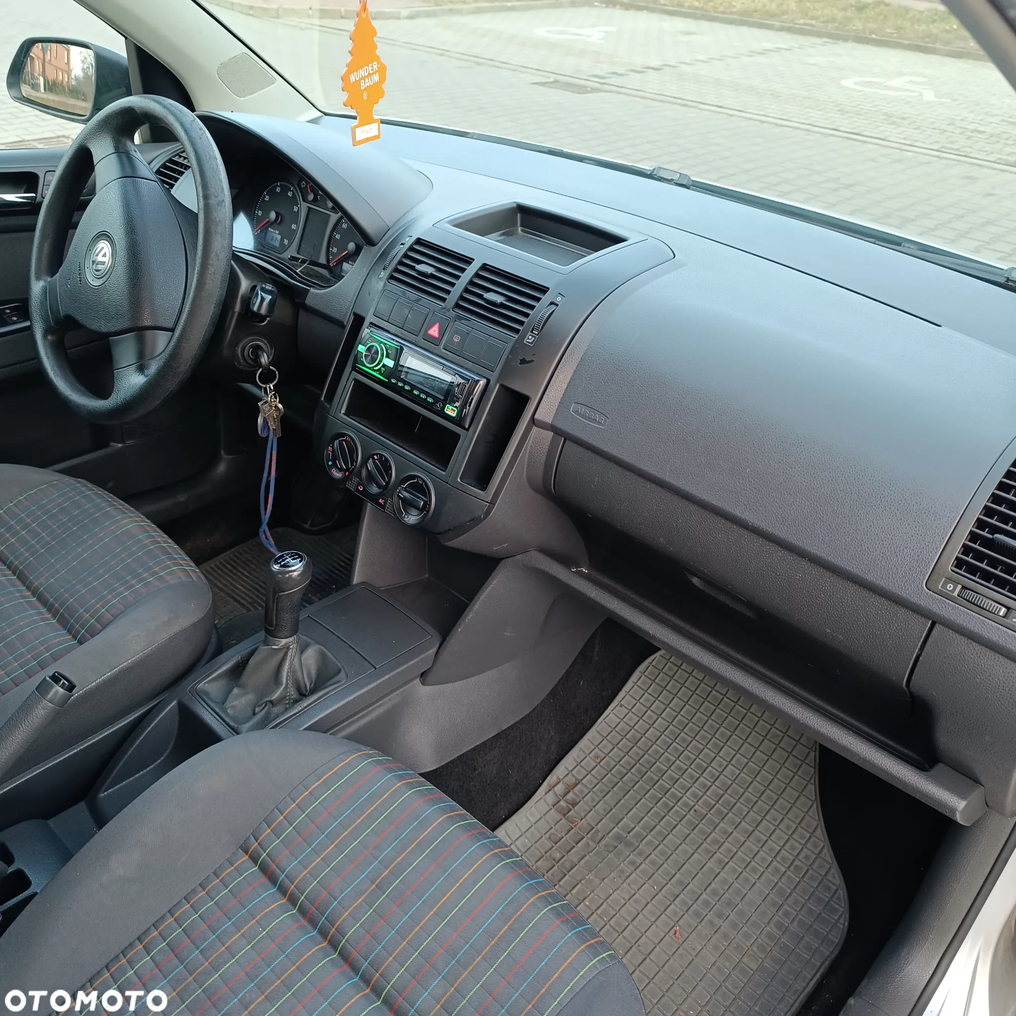 Volkswagen Polo - 6