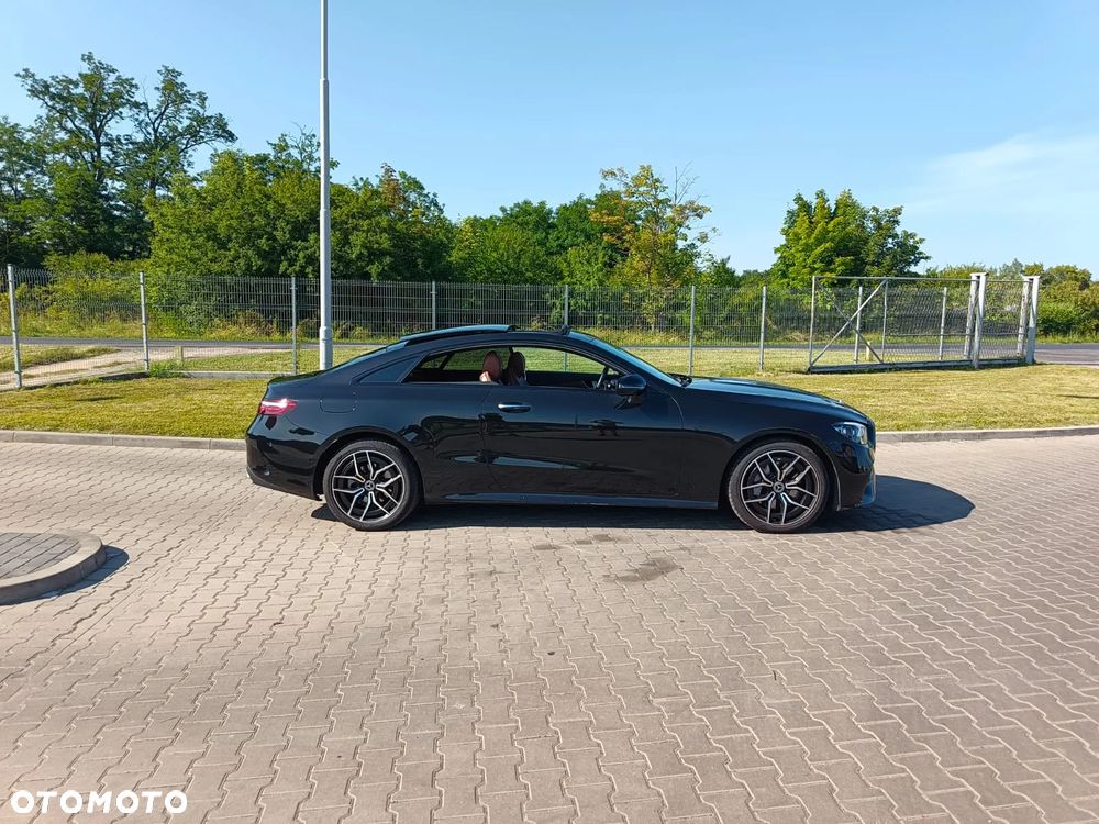 Mercedes-Benz Klasa E 200 Coupe 4-Matic 9G-TRONIC - 7