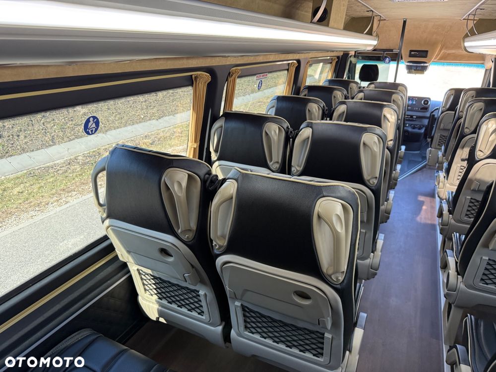 Mercedes-Benz Sprinter 519 - 29