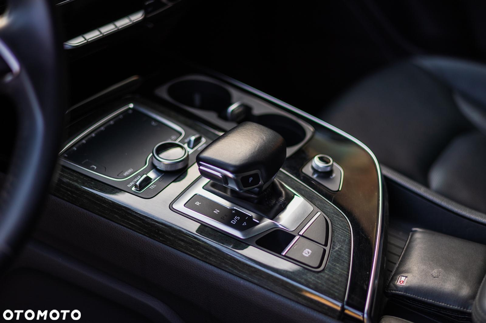 Audi Q7 3.0 TFSI Quattro Tiptronic - 22