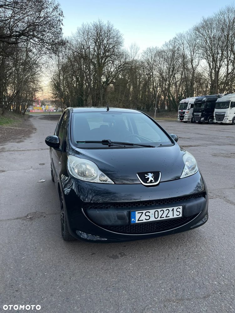 Peugeot 107 1.0 Happy - 2