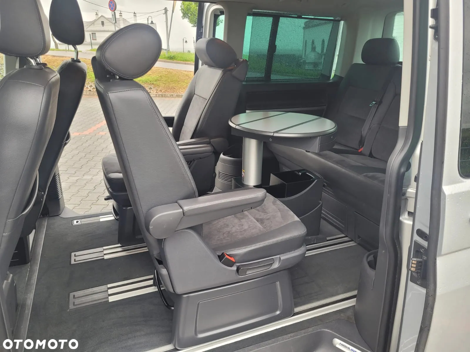 Volkswagen Multivan - 5