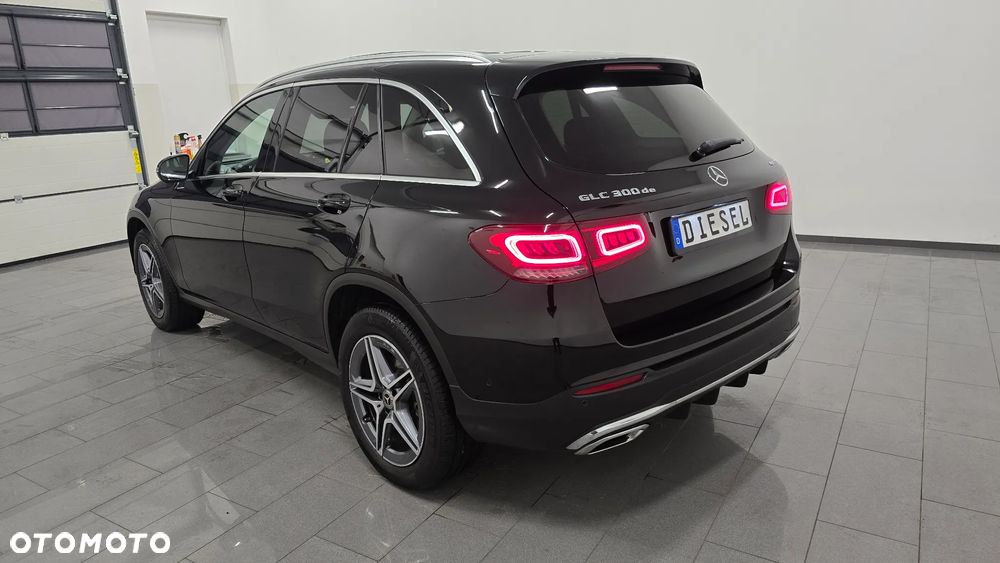 Mercedes-Benz GLC 300 de 4Matic 9G-TRONIC AMG Line Plus - 4