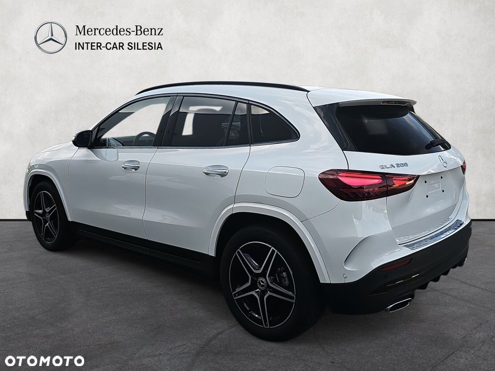 Mercedes-Benz GLA - 7