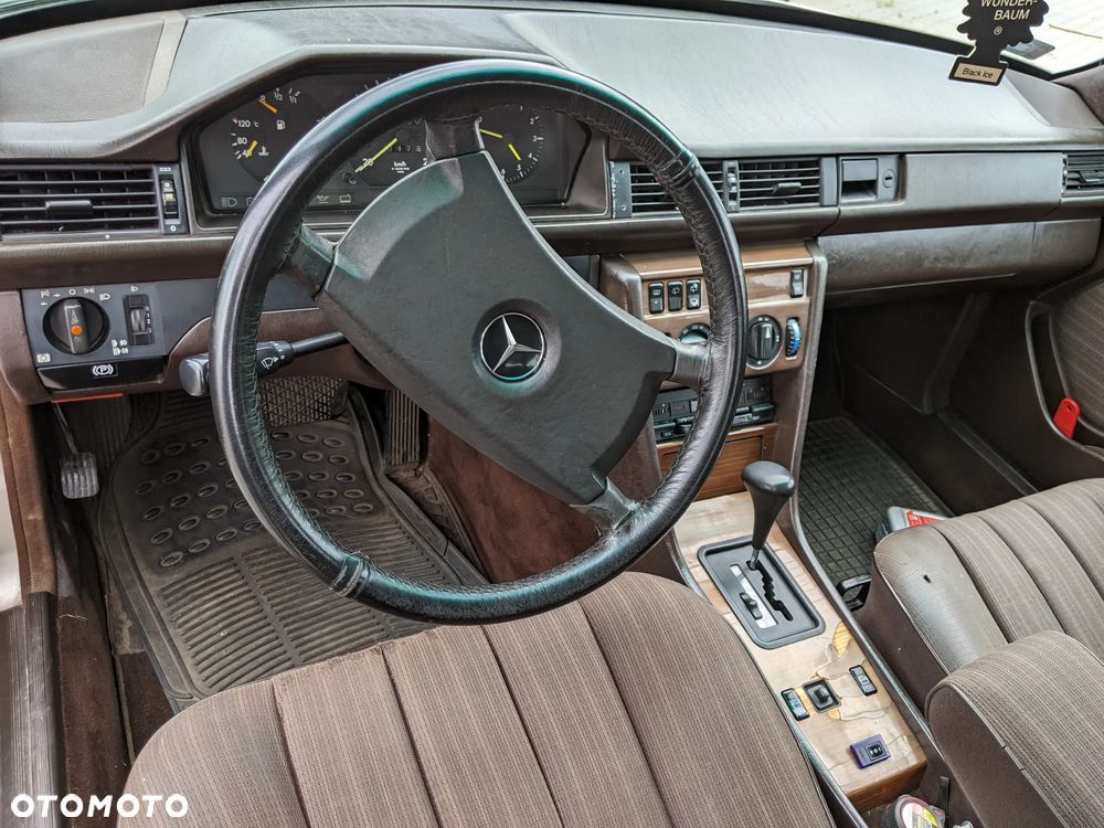 Mercedes-Benz W124 (1984-1993) - 15