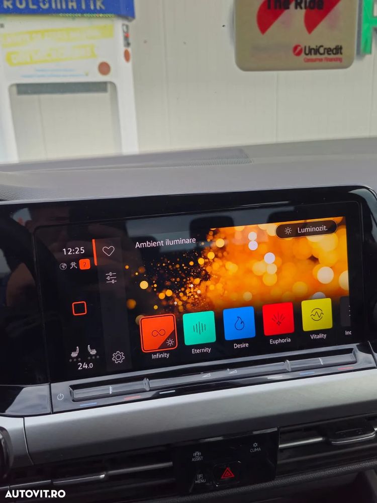 Volkswagen Golf 2.0 TDI SCR DSG United - 11