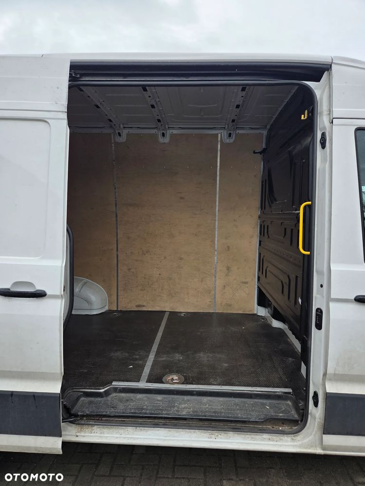 Volkswagen Crafter - 12