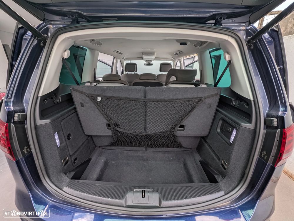 VW Sharan 2.0 TDI Confortline - 32