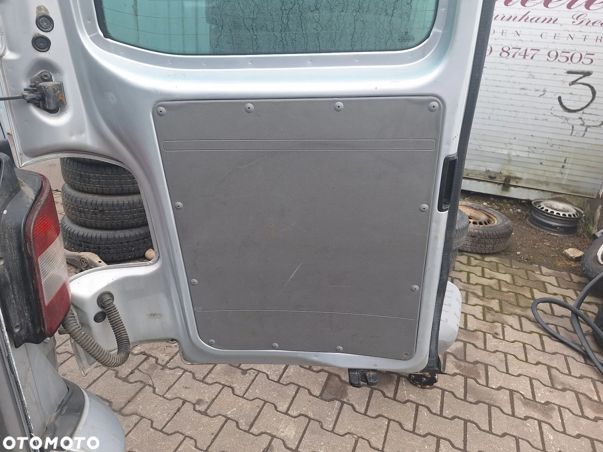 BOCZEK TAPICERKA LEWY TYŁ VW TRANSPORTER T5 CARAVELLE - 6