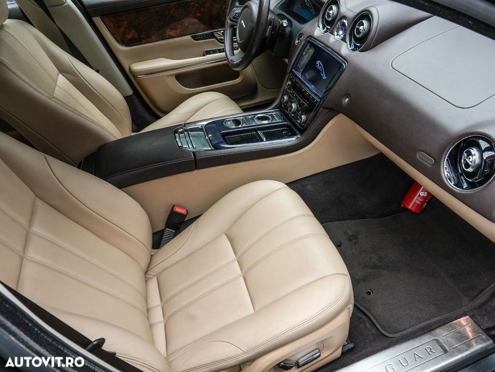 Jaguar XJ 3.0 V6 Premium Luxury Aut SWB - 13