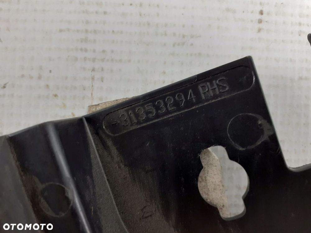 Volvo XC60 kierownica wlotu powietrza P.P. 08-17r. - 4